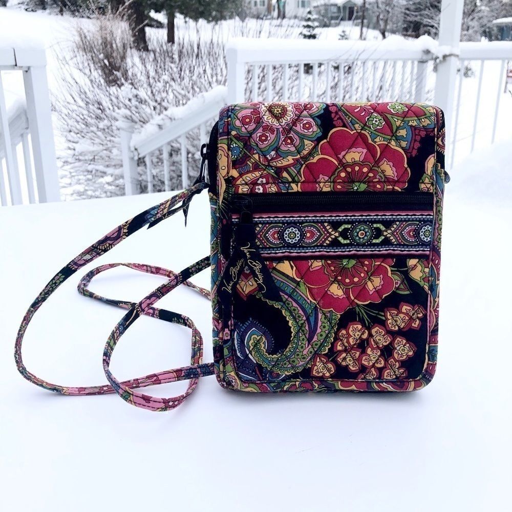Vera Bradley crossbody cute purse paisley